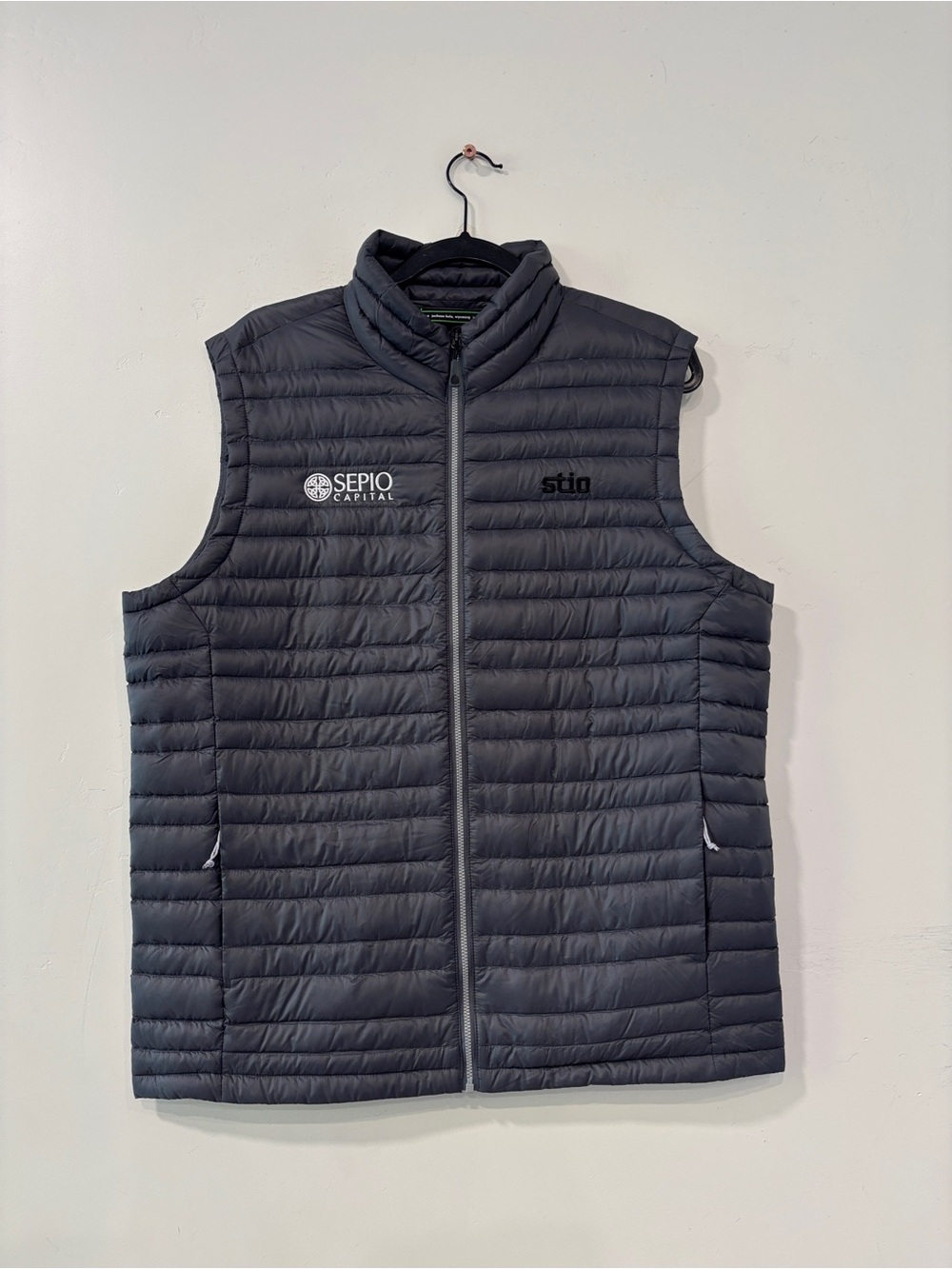 Stio Mens Pinion Pertex Quantum 800-Fill Goose Down Puffer Vest Size L Gray Logo